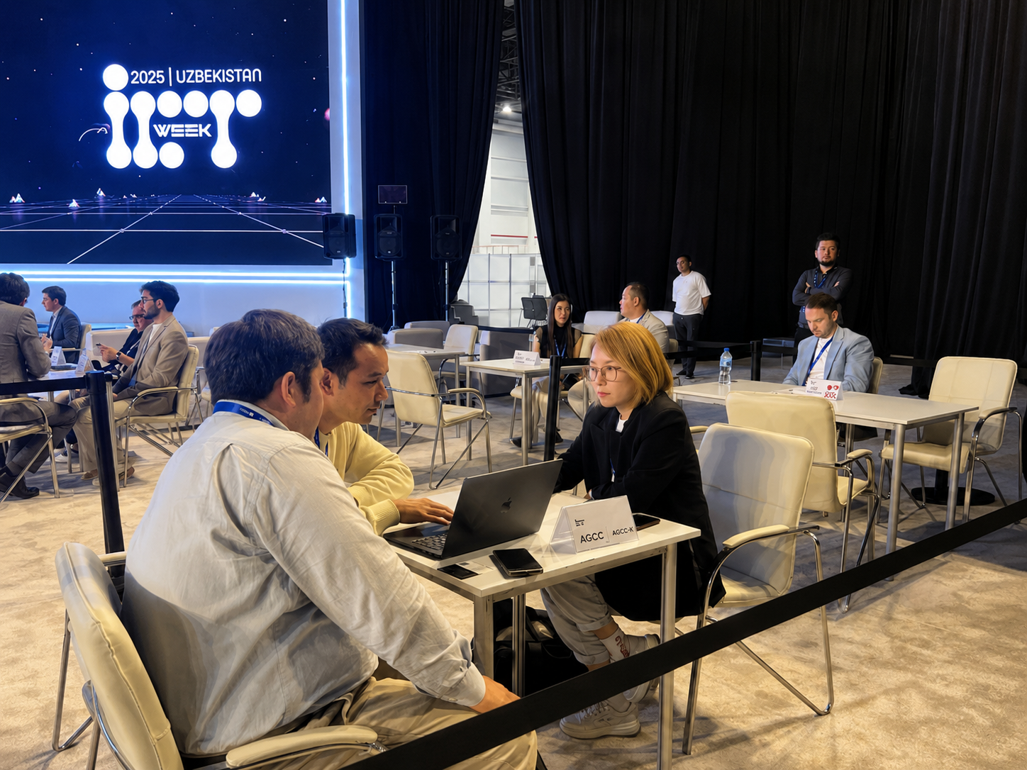 Panel — international speakers